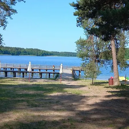 Letniskowy Nad Jeziorem, Mazury Tatil Evi *
